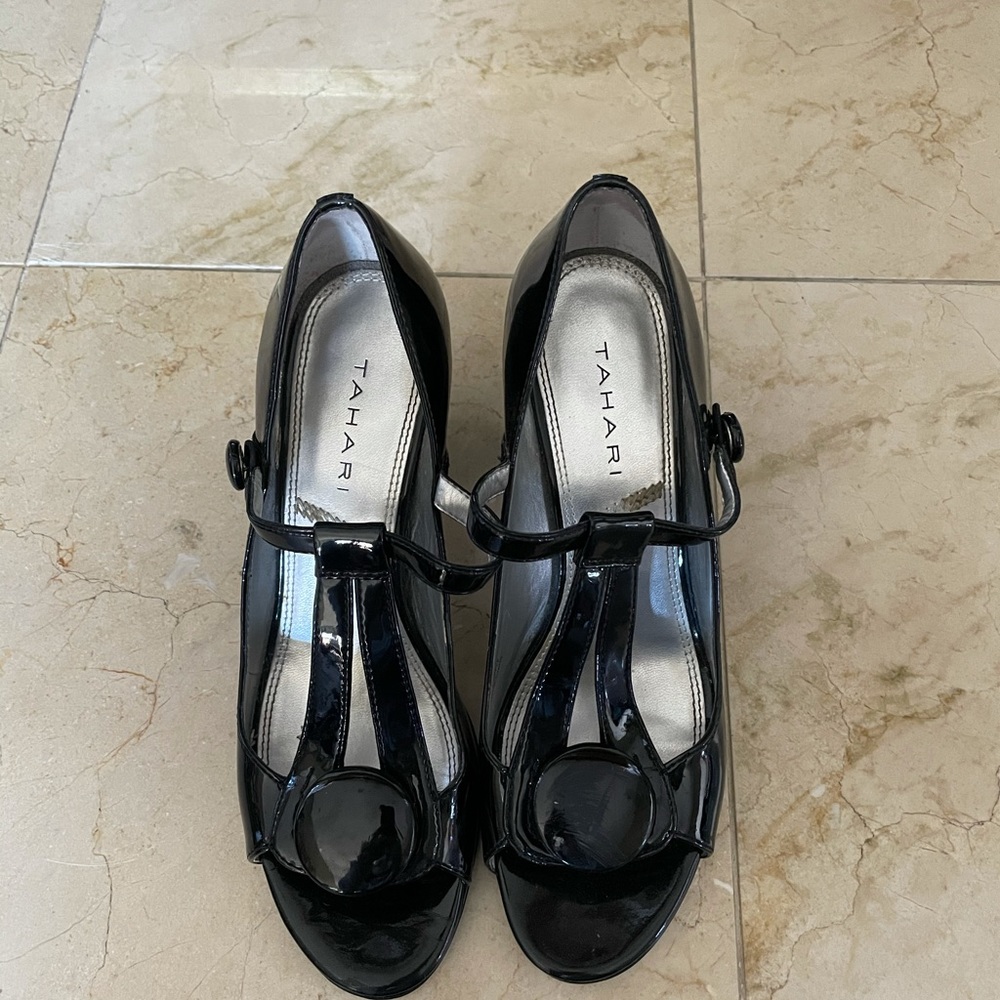 Tahari Heels